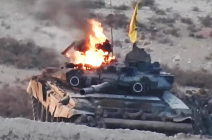 російський Т-90 горить у Сирії. AdverMAN