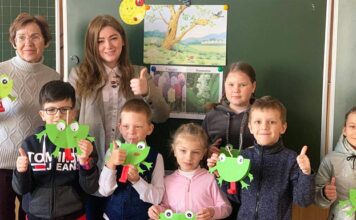 Владислава Бусаргіна, студія Easy English | Кубок за статтю на сайті adverman.com